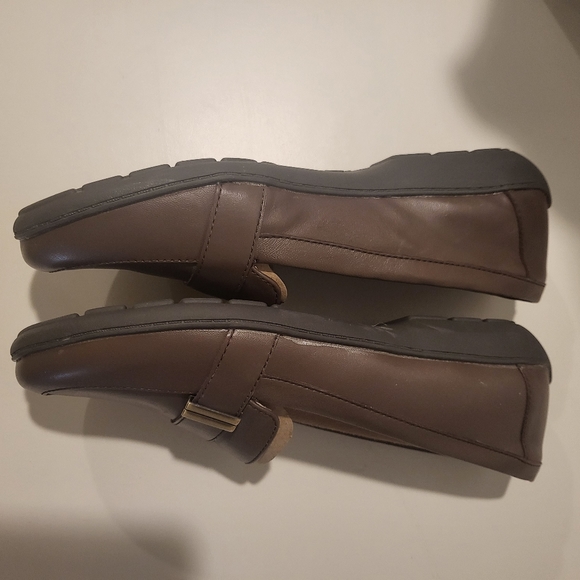 Soul by Naturalizer Womans Slip On Kentley Brown Loafers Size 7 - Picture 3 of 6